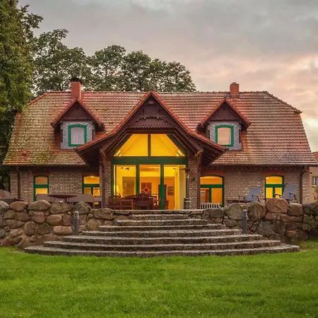 J1 Idyllisches Ferienhaus Mit Seeblick Julchendorf Exterior photo